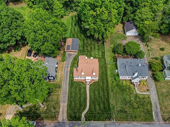 4th image of 1312 Woodland Dr