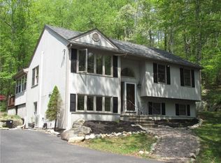 31 Gold Mine Rd, Glocester, RI 02814