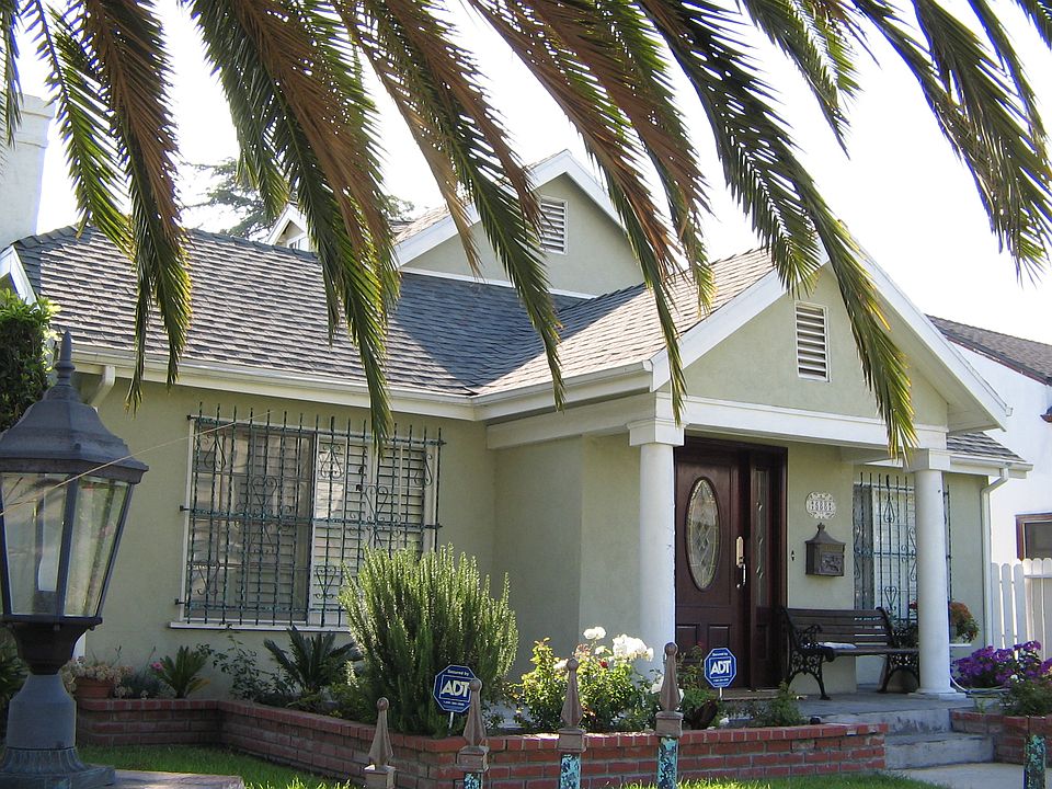1st image of 588 N Arden Blvd