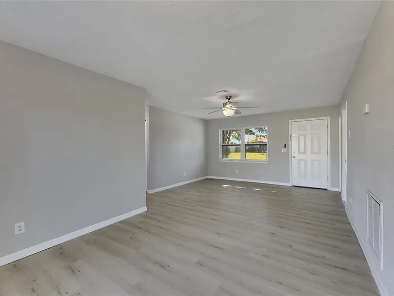 527 Fox Run Trl — Photo 15