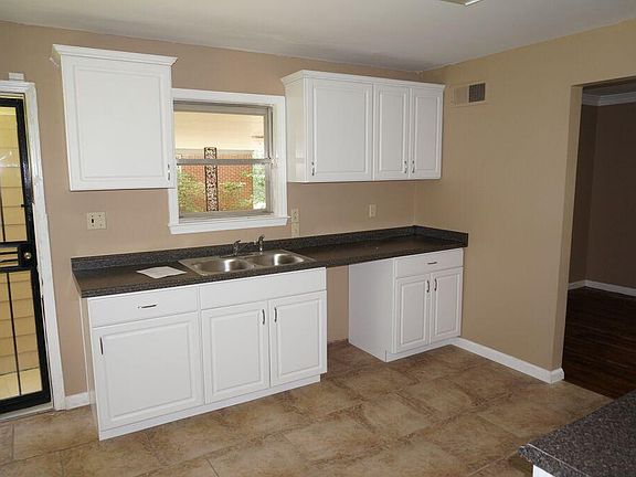 4th image of 1607 Kirkwood Dr