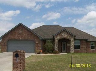 1109 Alma Dr, Elgin, OK 73538