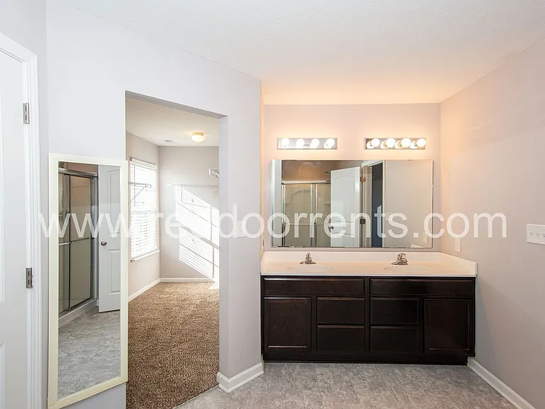 806 Kelly Pass — Photo 19