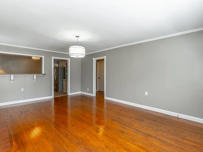 1209 Hanover St — Photo 10