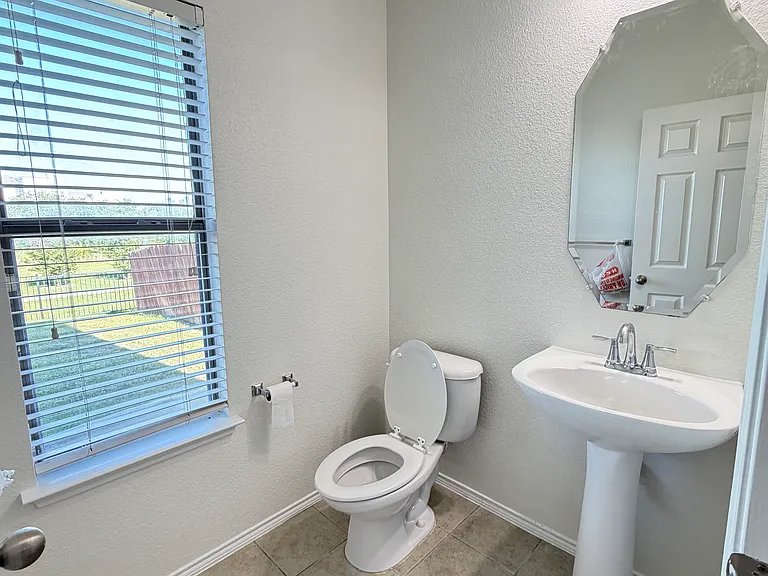 9004 Brook Hill Ln — Photo 15
