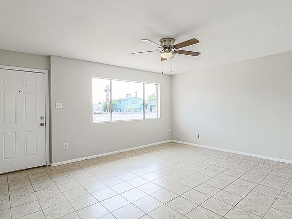 4th image of 2620 N 49th Ave
