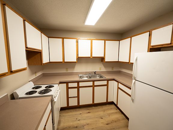 3rd image of 201 N Cedar St #4