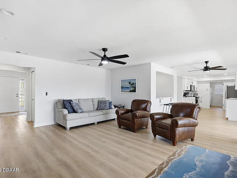 10 Flametree Ct — Photo 16
