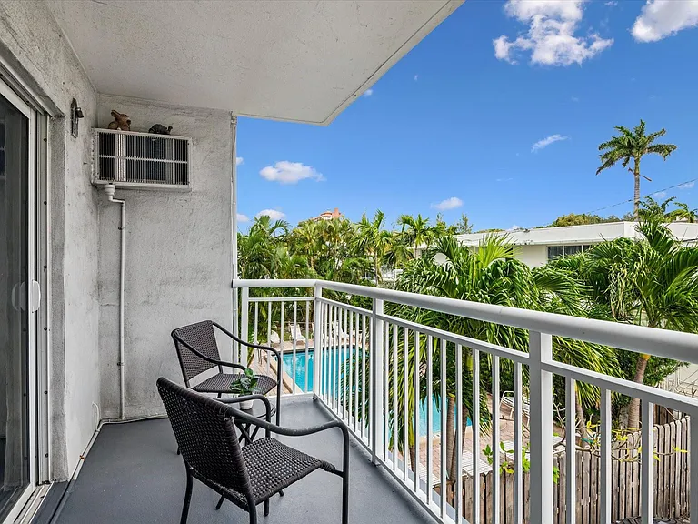 720 Orton Ave #206 — Photo 3