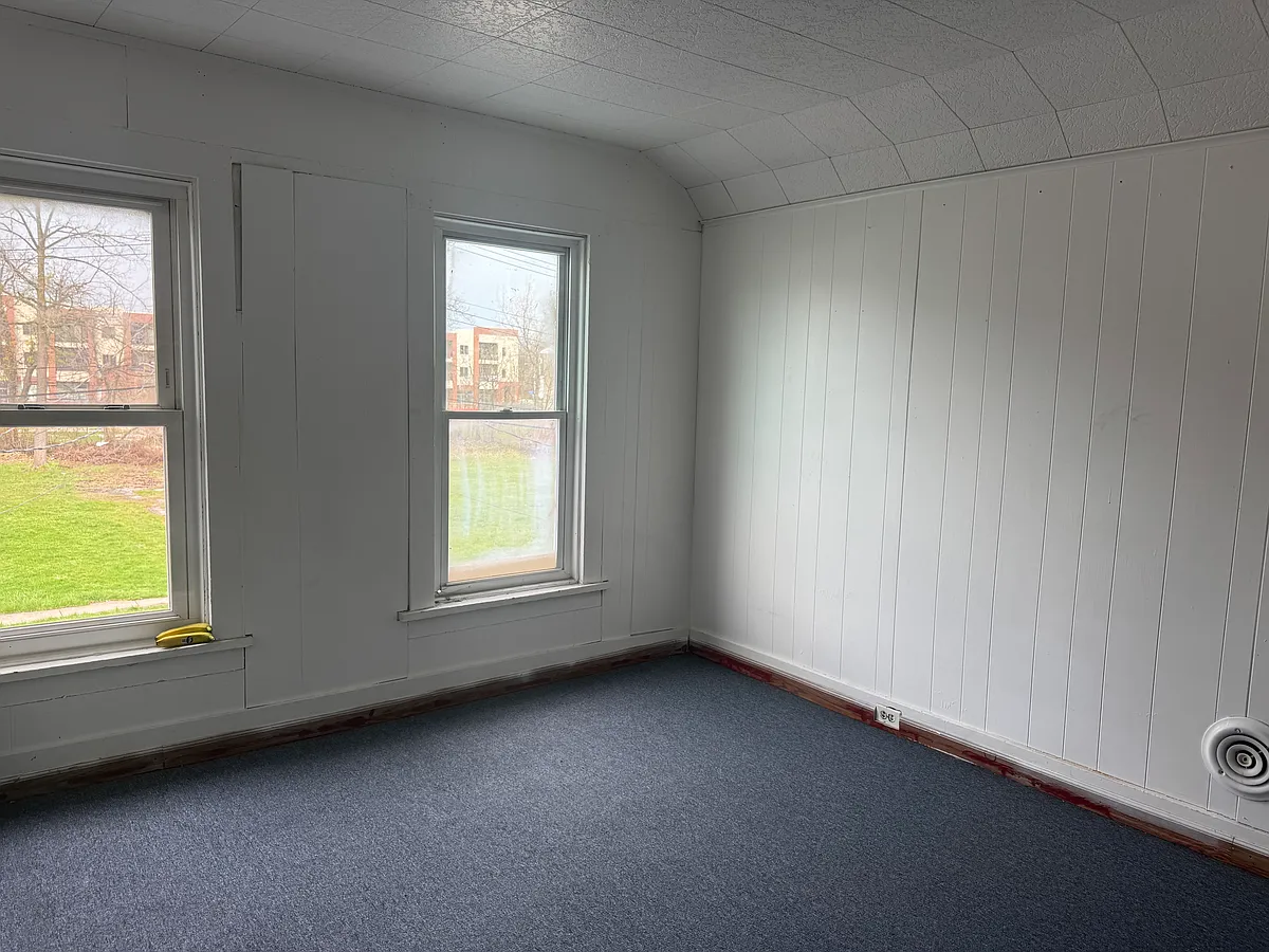 Building Photo - 33 Gerhardt St