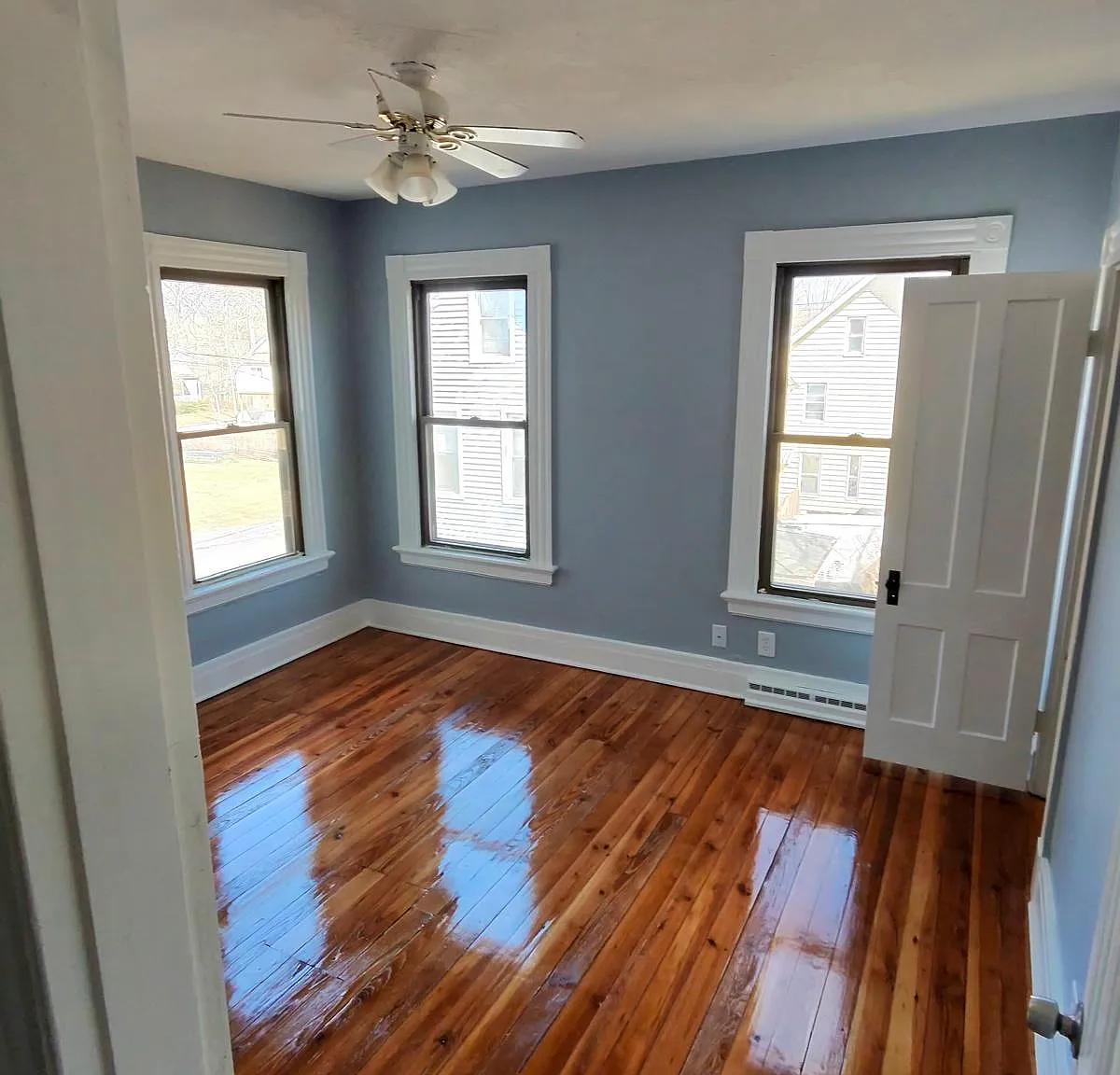 4 bed, 3376 sqft, $2,800 — Photo 3