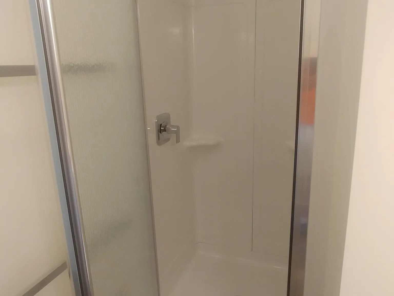 1 bed, 2.5 bath, 1700 sqft, $3,250 — Photo 4