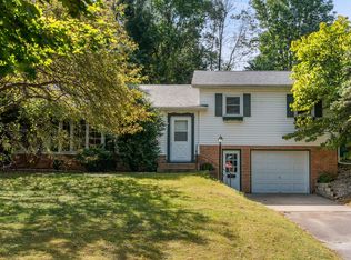 936 Morgan Rd, River Falls, WI 54022