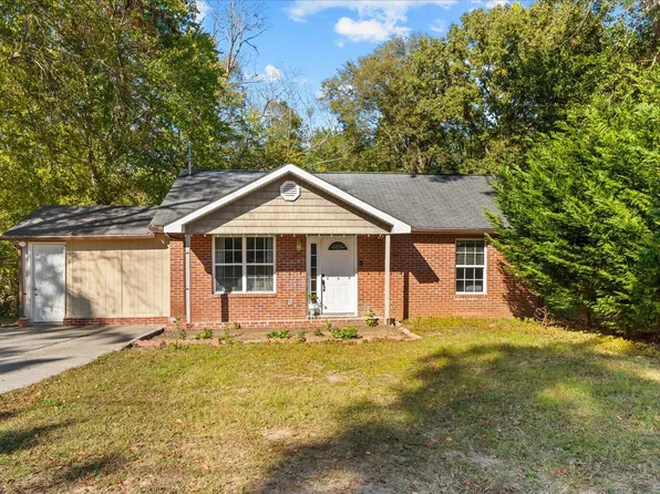 1716 Whitehouse Ct, Dalton, GA 30720