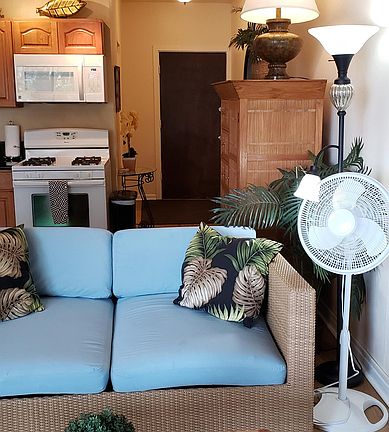 3rd image of 355 Kalanianaole St #332