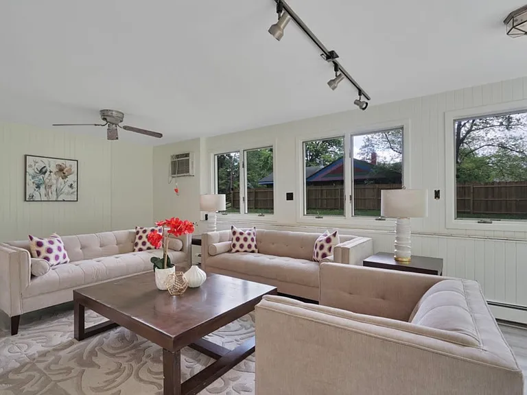 45 Tamara Dr — Photo 5