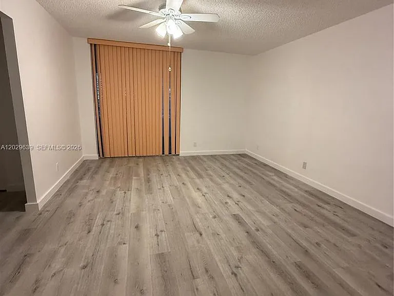 20441 NE 30th Ave #1129 — Photo 8