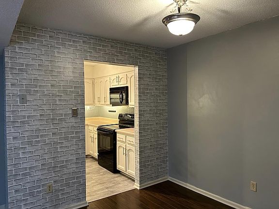 5th image of 1942 Allenby Rd #4