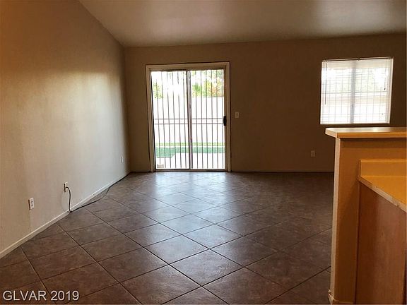 4th image of 1704 Crystal Gem St