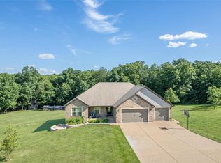 329 Hickory Field Ct, Union, MO 63084