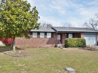 307 Dogwood Dr, Tahlequah, OK 74464