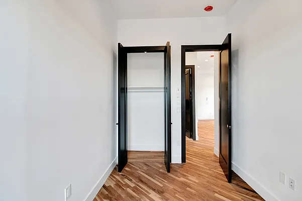 Rented by Coroi Corp | media 10