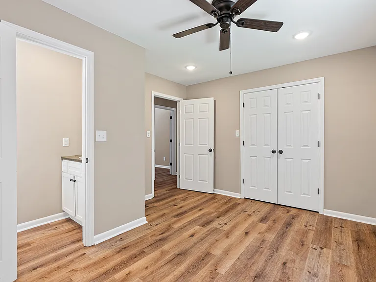240 Josh Ln — Photo 7