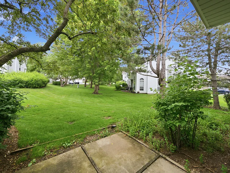 610 Woodhaven Dr — Photo 18