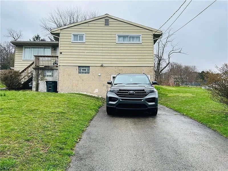 2021 1st St photo 1