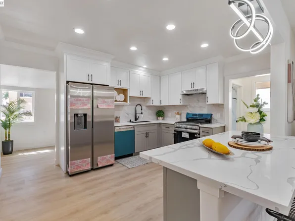 2720 Short St, Oakland, CA 94619