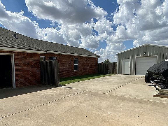 4th image of 3006 County Road 7520