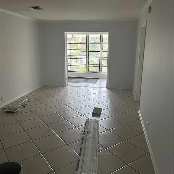 5379 Treetops Dr #M-203 — Photo 2