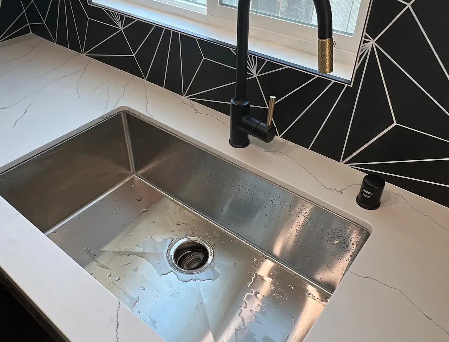 1 bed, 1.0 bath, 650 sqft, $2,750 — Photo 4