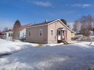 96 Prospect St, Millinocket, ME 04462