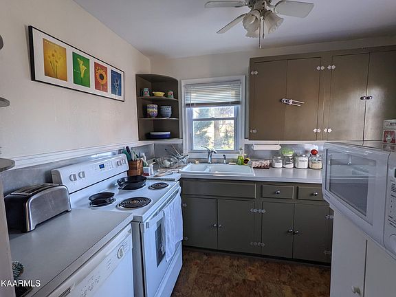 4th image of 924 Oglewood Ave