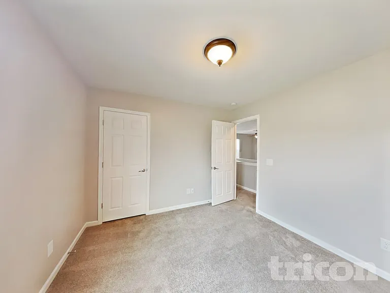 2640 Jordan Ridge Dr — Photo 16