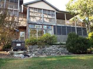 130 Linger Longer Ln, Hollister, MO 65672