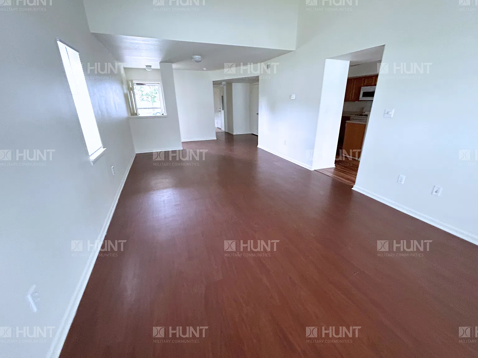 4 bed, 2.5 bath, 1994 sqft, $1,900 — Photo 3