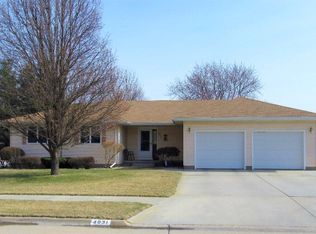 4031 Buckingham Dr, Grand Island, NE 68803
