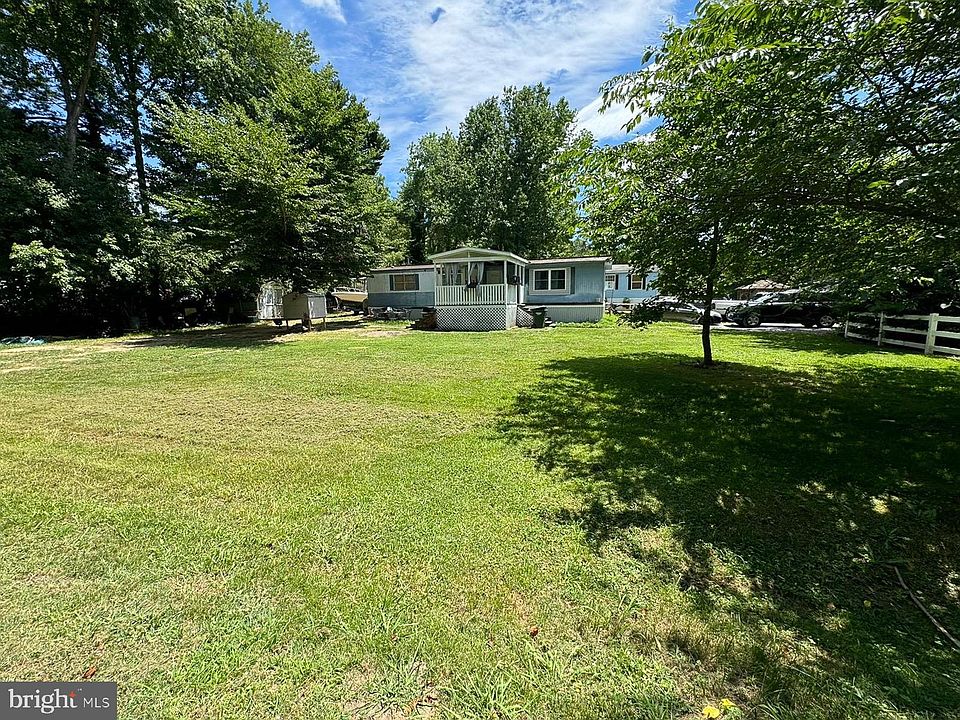 1st image of 48180 Hillside Dr