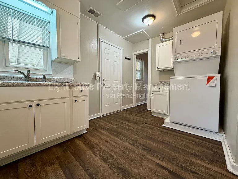 2449 Hillside Dr NW — Photo 3
