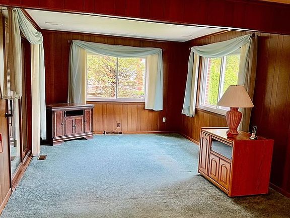 Family Room  24' 6" x 11' 9"