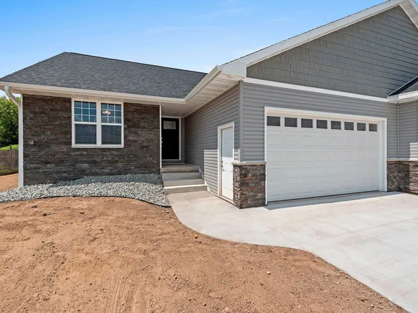 843 Redhawk Dr, Pulaski, WI 54162