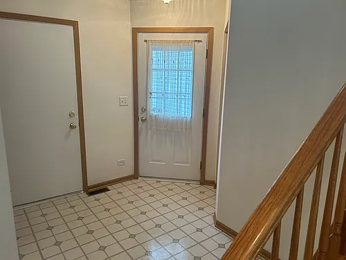 2482 Stoughton Cir Photo 1
