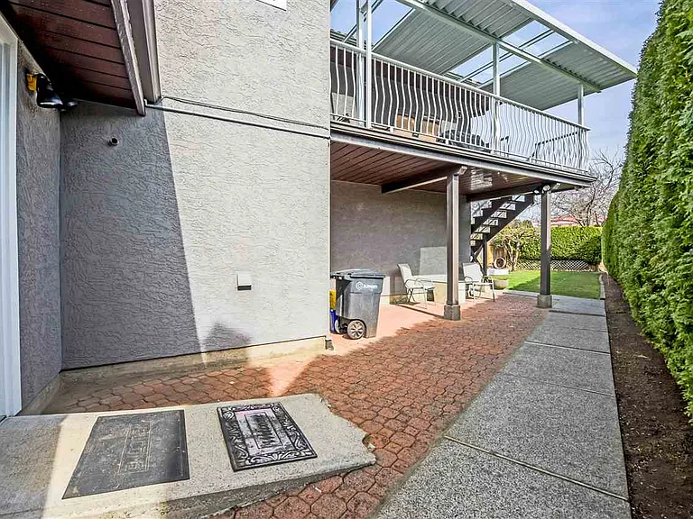 7372 Waverley Ave — Photo 9