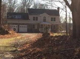 545 Bunker Hill Rd, Coventry, CT 06238