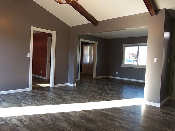 3rd image of 1605 Cannon Dr