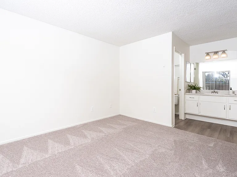 Woodbend Apartments — Photo 64