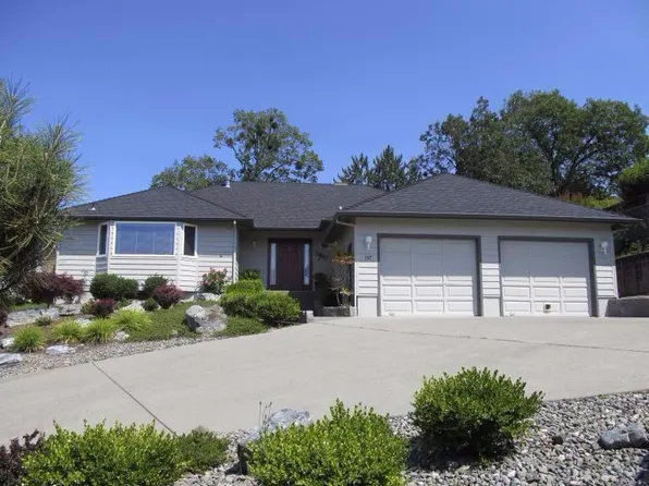 107 Shoemaker Way, Grants Pass, OR 97527