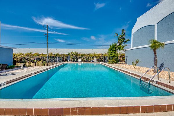 1st image of 4424 SW 8th Pl #16